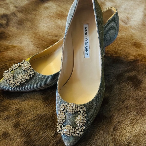 Manolo Blahnik 50 HANGISI  Metallic Crystal-Toe Pump, Gold/Silver~EU 36.5/US 6.5 - Picture 6 of 15